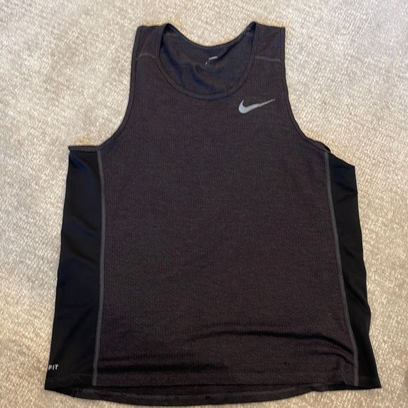 Nike dry fit tank - Picture 1 of 3